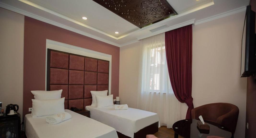 Vg Hotel Erévan Extérieur photo